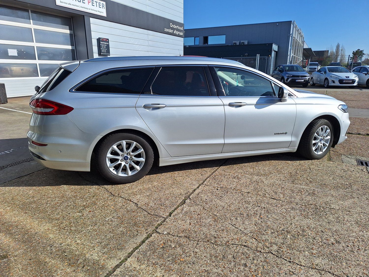 Ford Mondeo foto 2