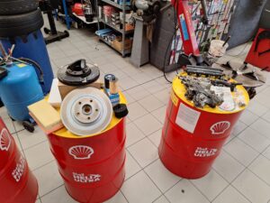 praktijkopleiding auto werkplaats garage peter bredene wit geel kruis tweedehandswagens garage peter bredene oostende (20)